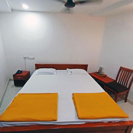 Staymaker Shri Shakti Residency Hubli Kültér fotó