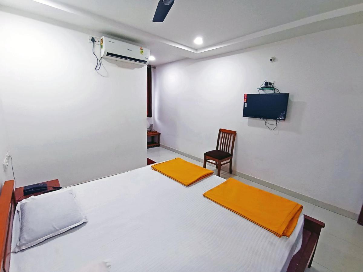 Staymaker Shri Shakti Residency Hubli Kültér fotó