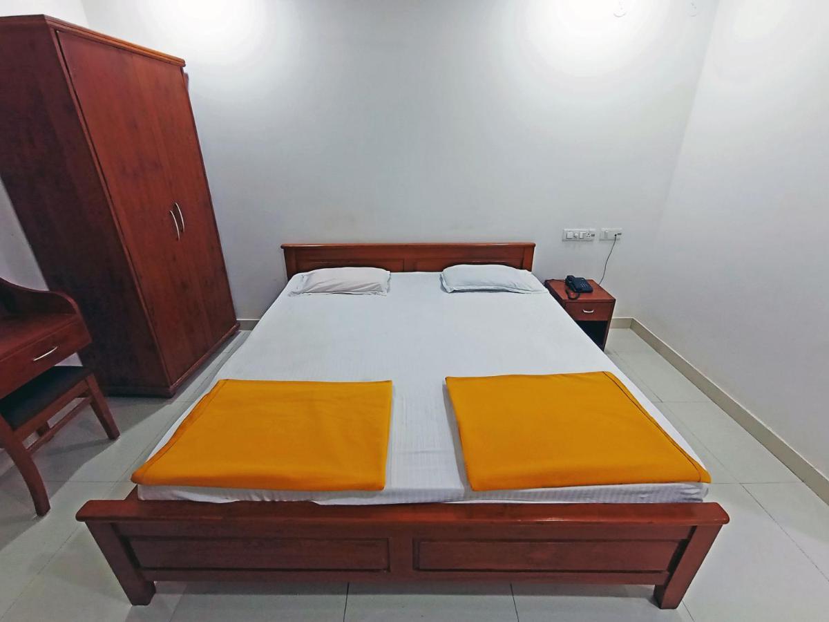 Staymaker Shri Shakti Residency Hubli Kültér fotó