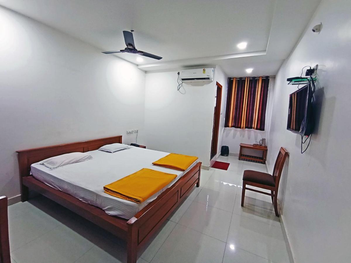 Staymaker Shri Shakti Residency Hubli Kültér fotó