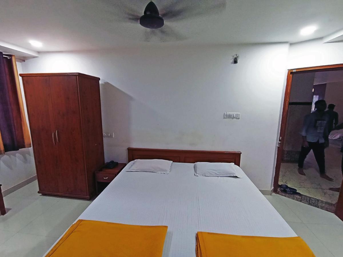 Staymaker Shri Shakti Residency Hubli Kültér fotó
