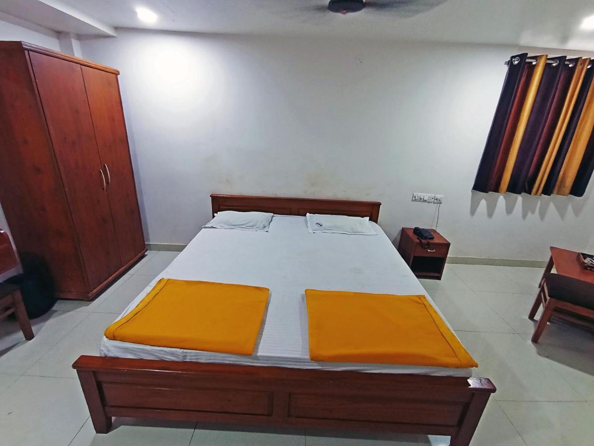 Staymaker Shri Shakti Residency Hubli Kültér fotó