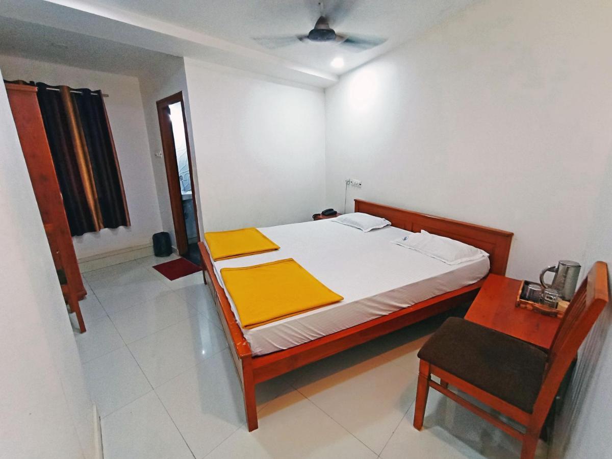 Staymaker Shri Shakti Residency Hubli Kültér fotó