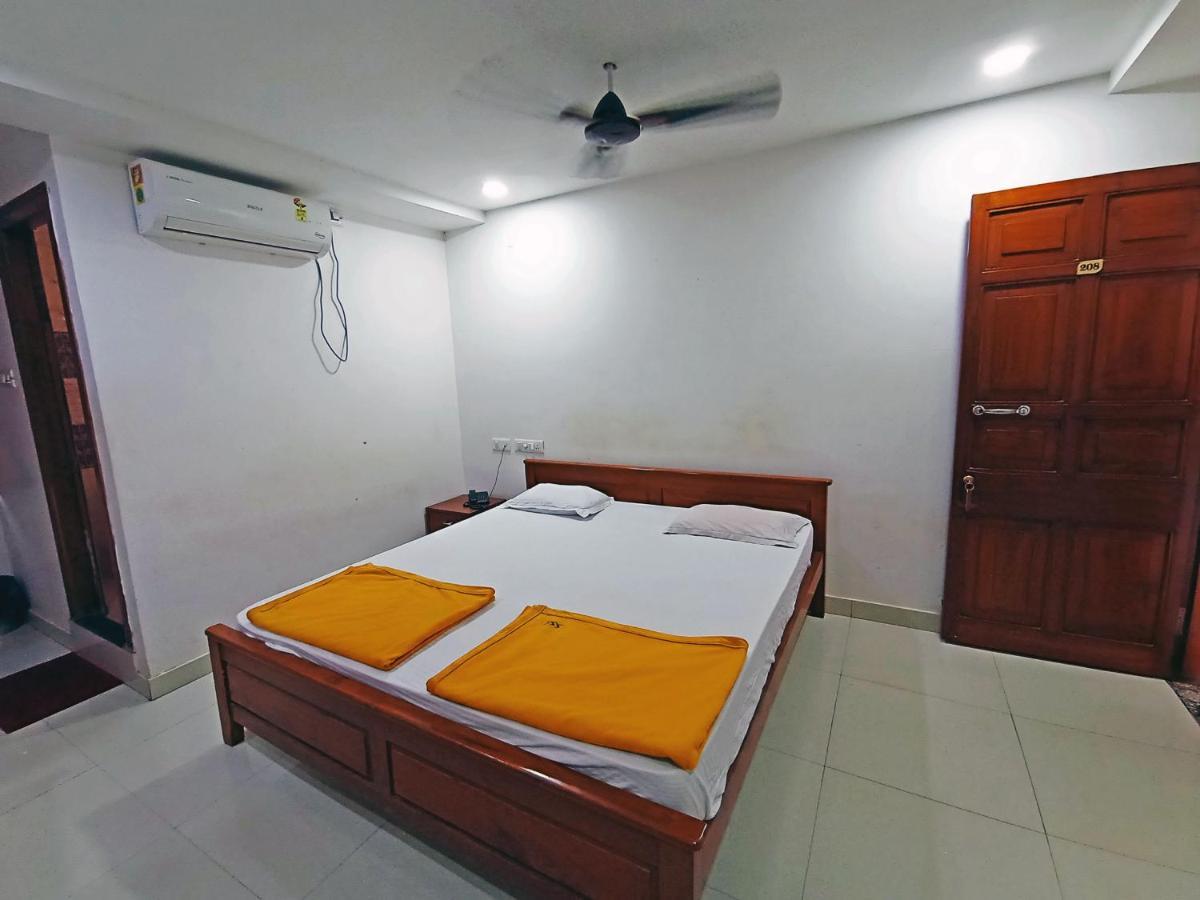 Staymaker Shri Shakti Residency Hubli Kültér fotó