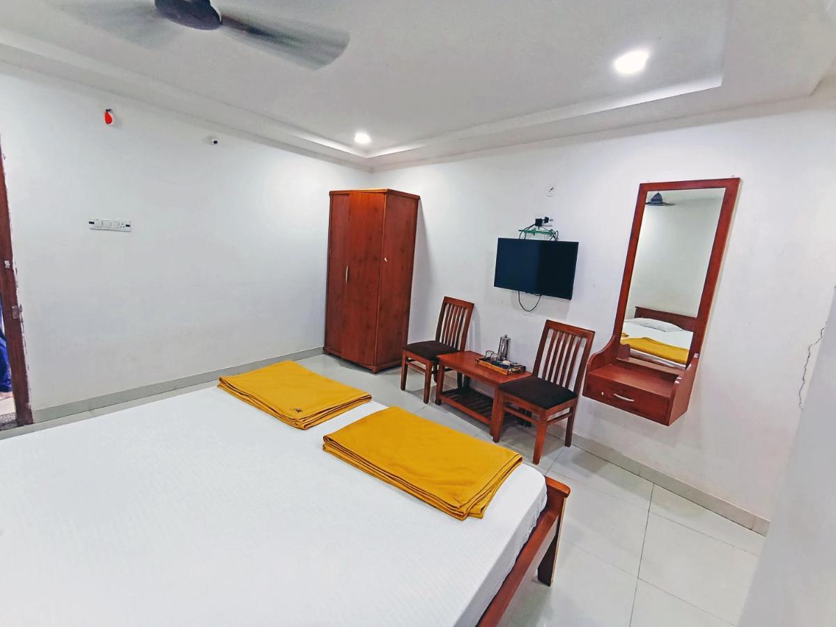Staymaker Shri Shakti Residency Hubli Kültér fotó