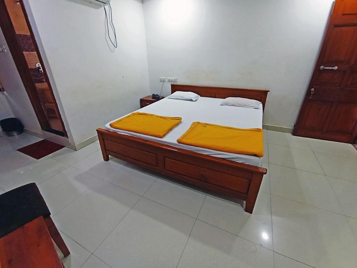 Staymaker Shri Shakti Residency Hubli Kültér fotó