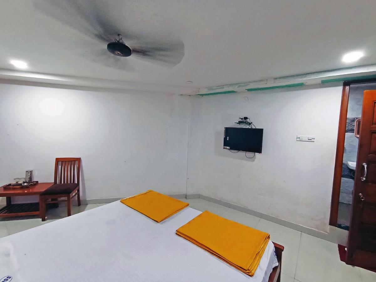 Staymaker Shri Shakti Residency Hubli Kültér fotó