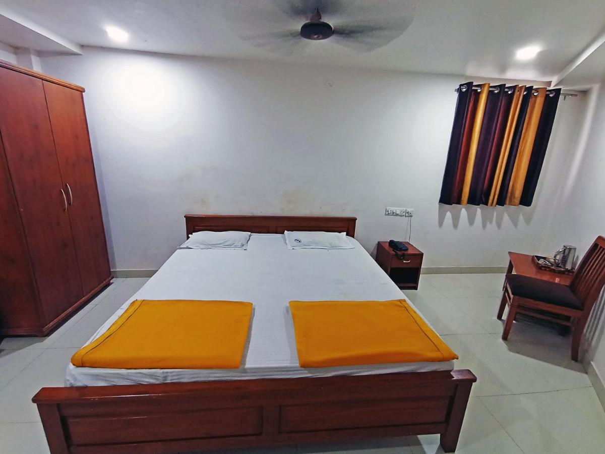 Staymaker Shri Shakti Residency Hubli Kültér fotó
