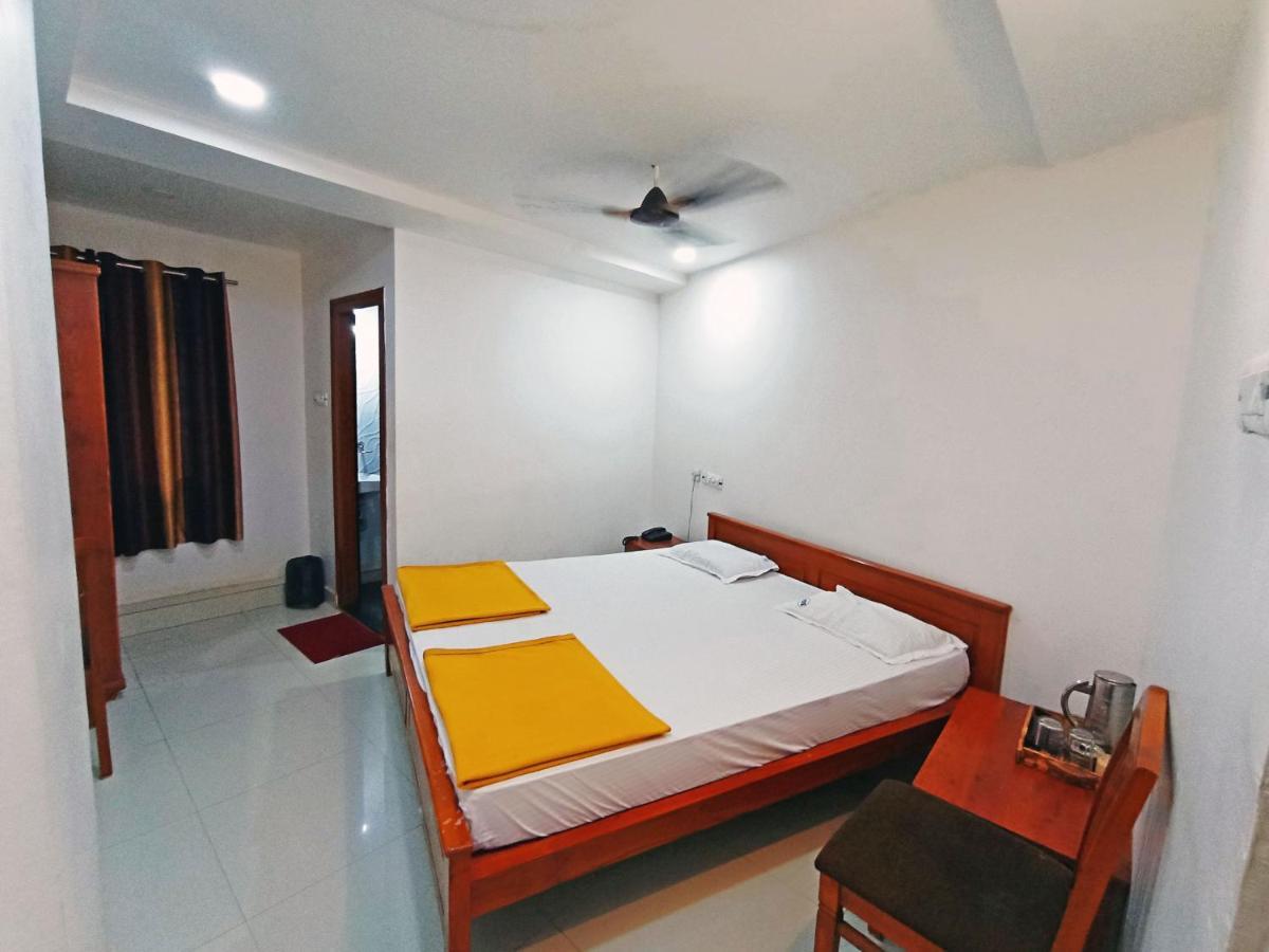 Staymaker Shri Shakti Residency Hubli Kültér fotó