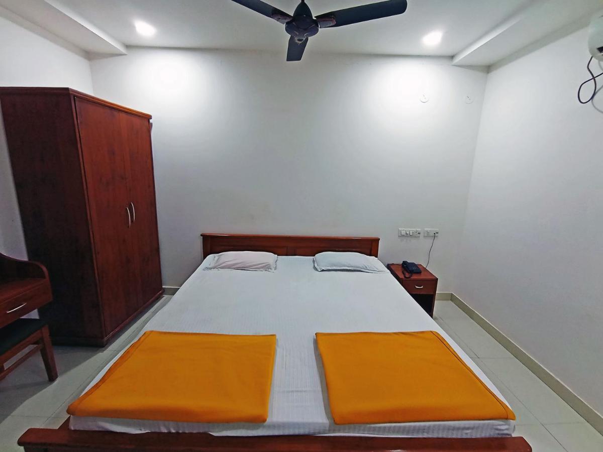 Staymaker Shri Shakti Residency Hubli Kültér fotó