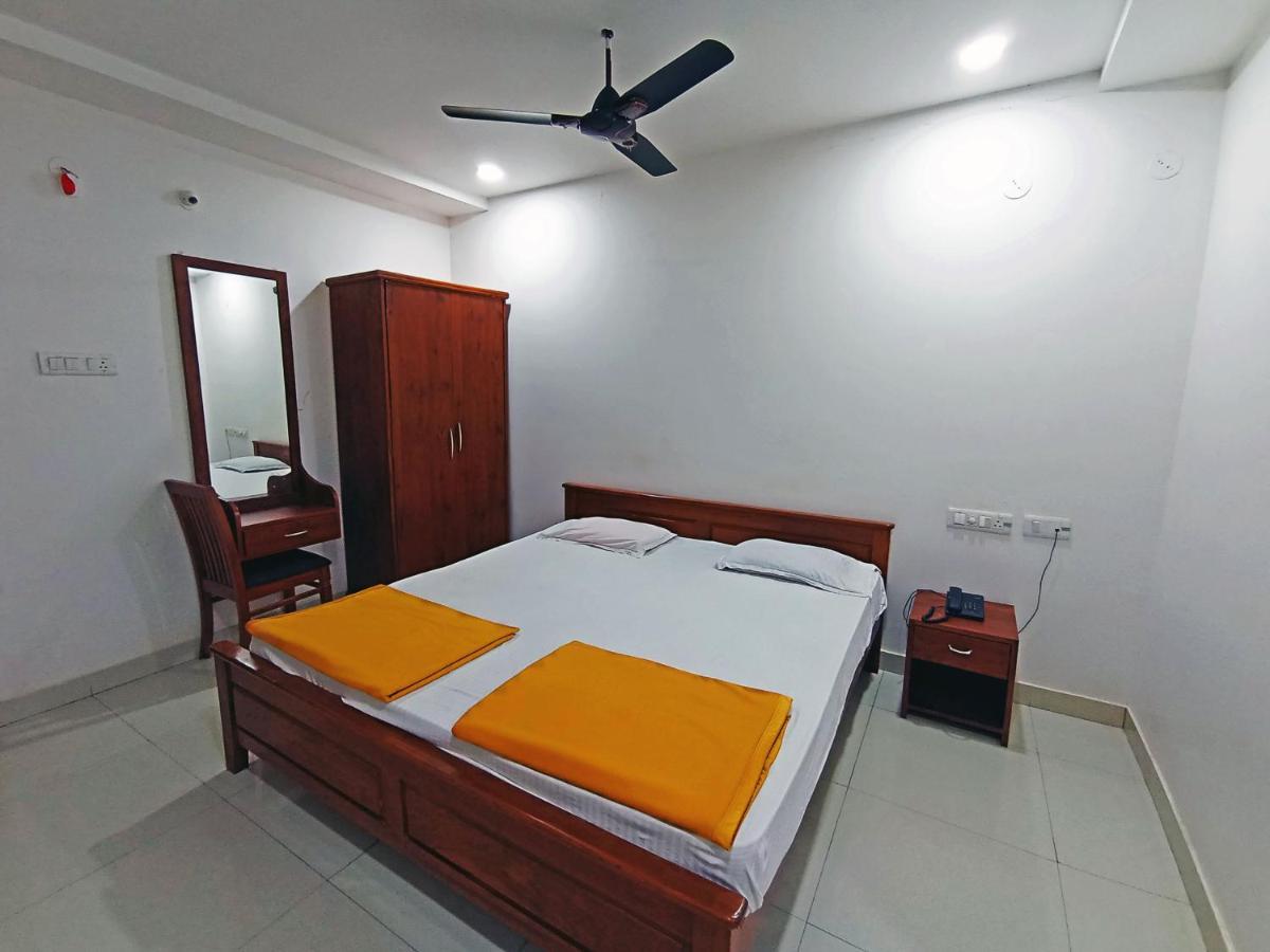 Staymaker Shri Shakti Residency Hubli Kültér fotó