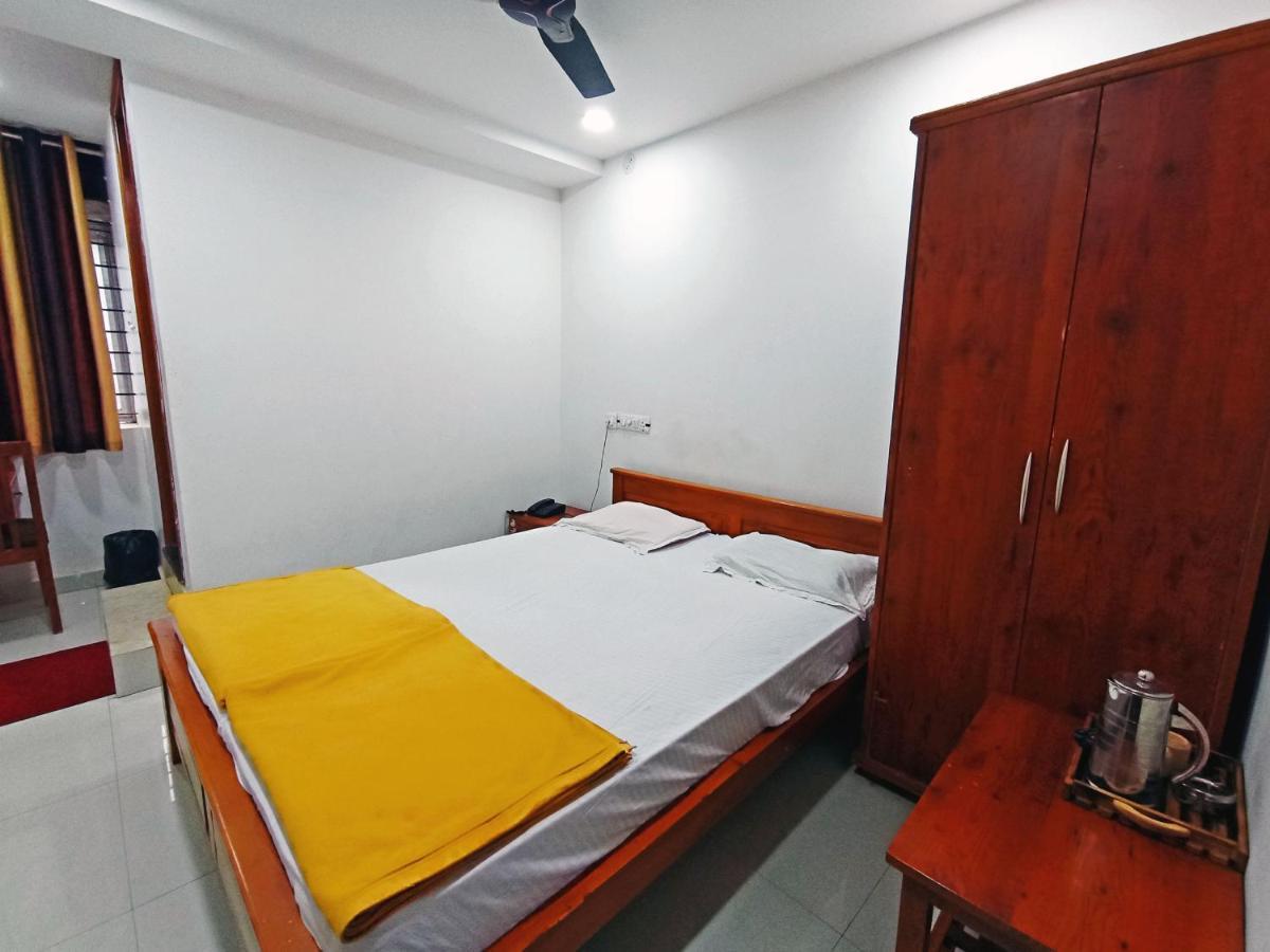 Staymaker Shri Shakti Residency Hubli Kültér fotó