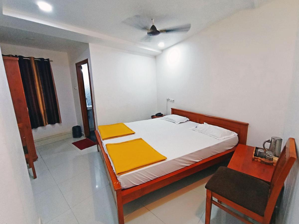 Staymaker Shri Shakti Residency Hubli Kültér fotó