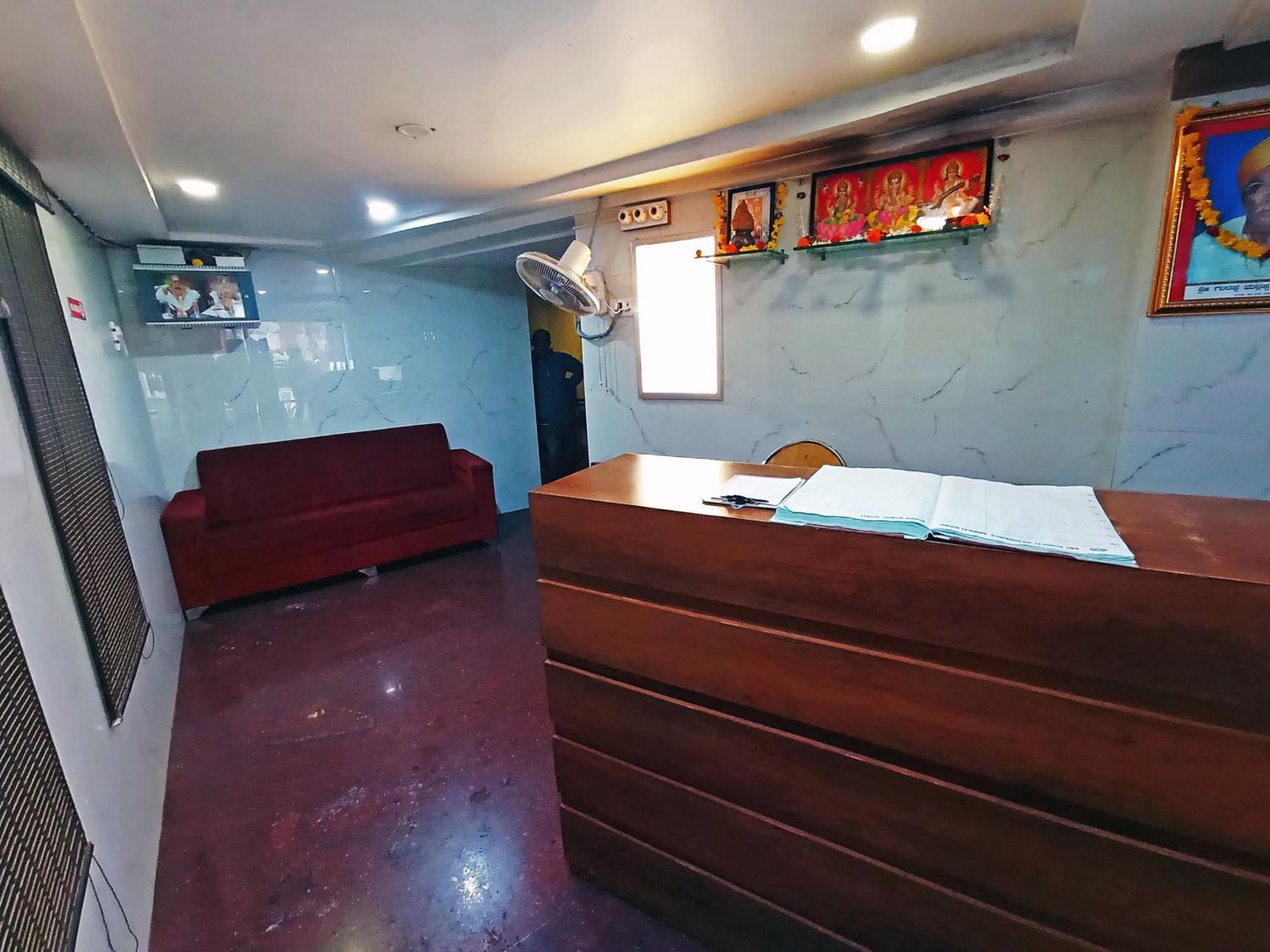 Staymaker Shri Shakti Residency Hubli Kültér fotó