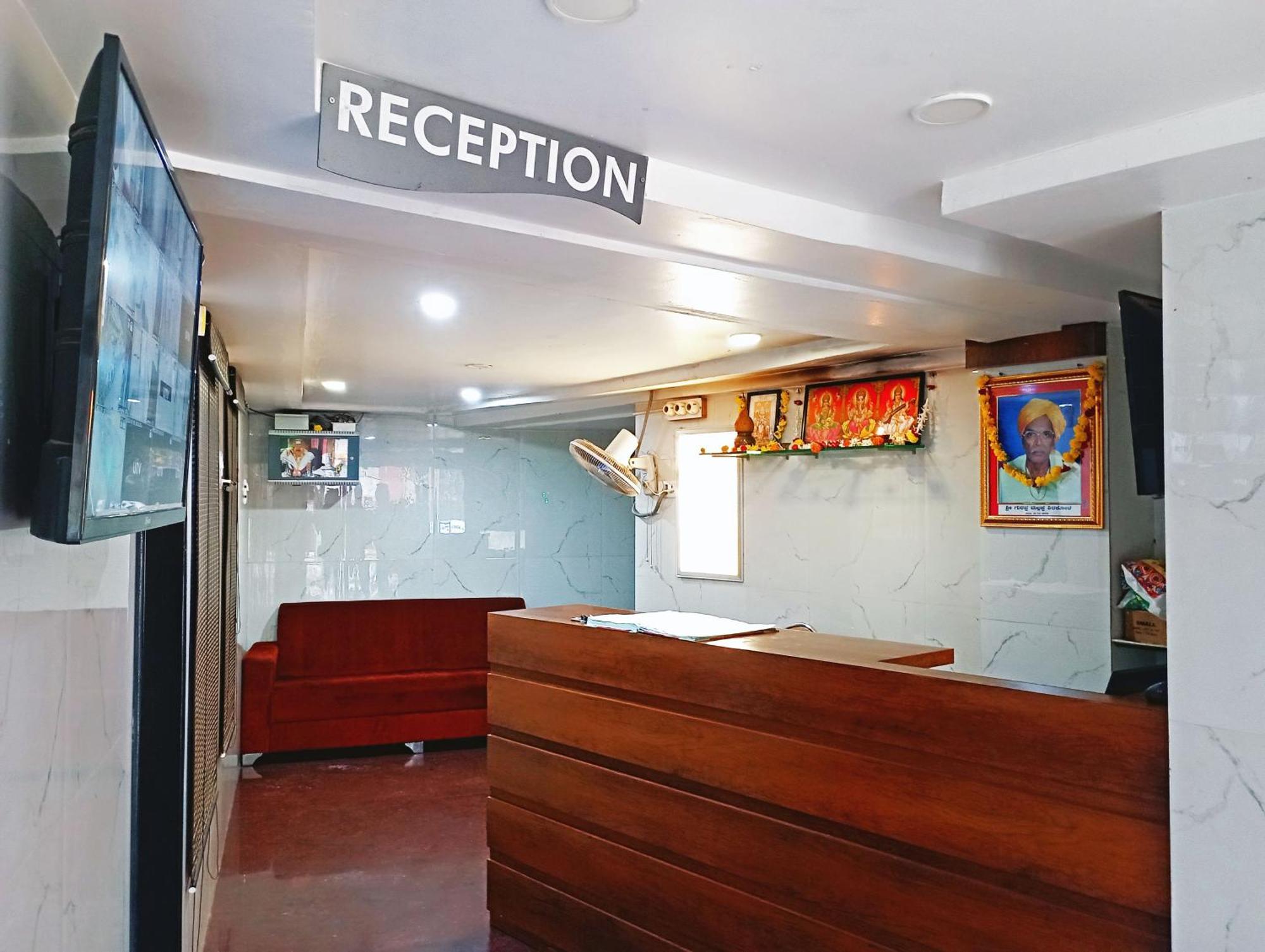 Staymaker Shri Shakti Residency Hubli Kültér fotó